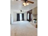 913 Ellis Ave - Photo 2