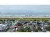 2233 Beach Dr - Photo 28