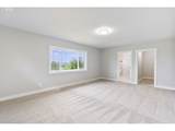 352 Lovrien Ave - Photo 16