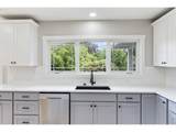 352 Lovrien Ave - Photo 7