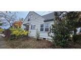 5836 Halsey St - Photo 10