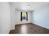 732 College St - Photo 18