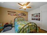 2856 Oakcrest Dr - Photo 17
