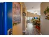 2856 Oakcrest Dr - Photo 4