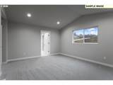 2667 Claire Rd - Photo 17