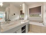 1625 Montgomery St - Photo 19