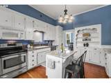 1067 Oak St - Photo 13