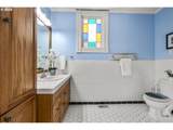 1067 Oak St - Photo 21
