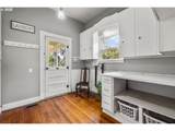 1067 Oak St - Photo 9