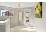 8325 Seneca St - Photo 19