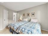 8325 Seneca St - Photo 28