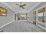 406 C St - Photo 17