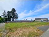 425 Railroad St - Photo 3