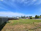 425 Railroad St - Photo 5