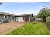 2568 Dover Dr - Photo 43