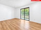 2812 Tree Top Ln - Photo 33
