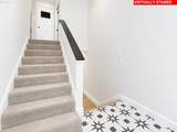 2812 Tree Top Ln - Photo 4