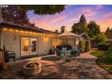 9070 Howatt St - Photo 36