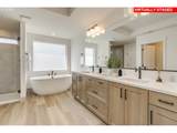 7596 Vermont St - Photo 6