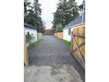  122nd - Photo 2