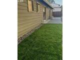 902 6TH St - Photo 16