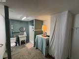 1690 Skyline Dr - Photo 34