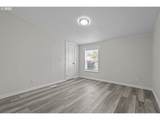 1074 Rodan Ave - Photo 15