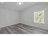 1074 Rodan Ave - Photo 18