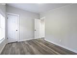 1074 Rodan Ave - Photo 19