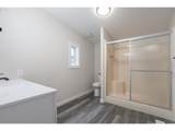 1074 Rodan Ave - Photo 23