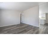 1074 Rodan Ave - Photo 7