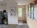 1070 Bay St - Photo 3