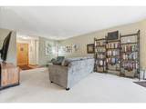 5565 Evergreen Blvd - Photo 9