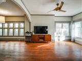 1013 Sumner St - Photo 2