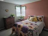206 Spruce St - Photo 3