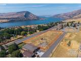 320 Klickitat Ave - Photo 1