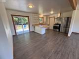 220 Birch St - Photo 10