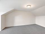 10829 Burnside St - Photo 16