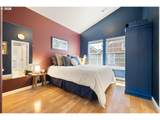 1048 Burnside Rd - Photo 22