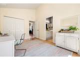 1048 Burnside Rd - Photo 27