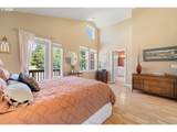 1048 Burnside Rd - Photo 33