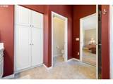 1048 Burnside Rd - Photo 36