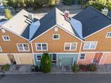 1048 Burnside Rd - Photo 40