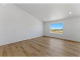 219 Sparrow St - Photo 13
