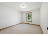 670 Hillsdale St - Photo 35