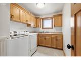 670 Hillsdale St - Photo 37