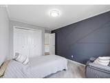 946 Reagan Ave - Photo 32