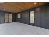 423 Meadows Dr - Photo 15