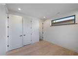423 Meadows Dr - Photo 18