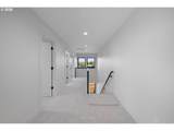 423 Meadows Dr - Photo 21
